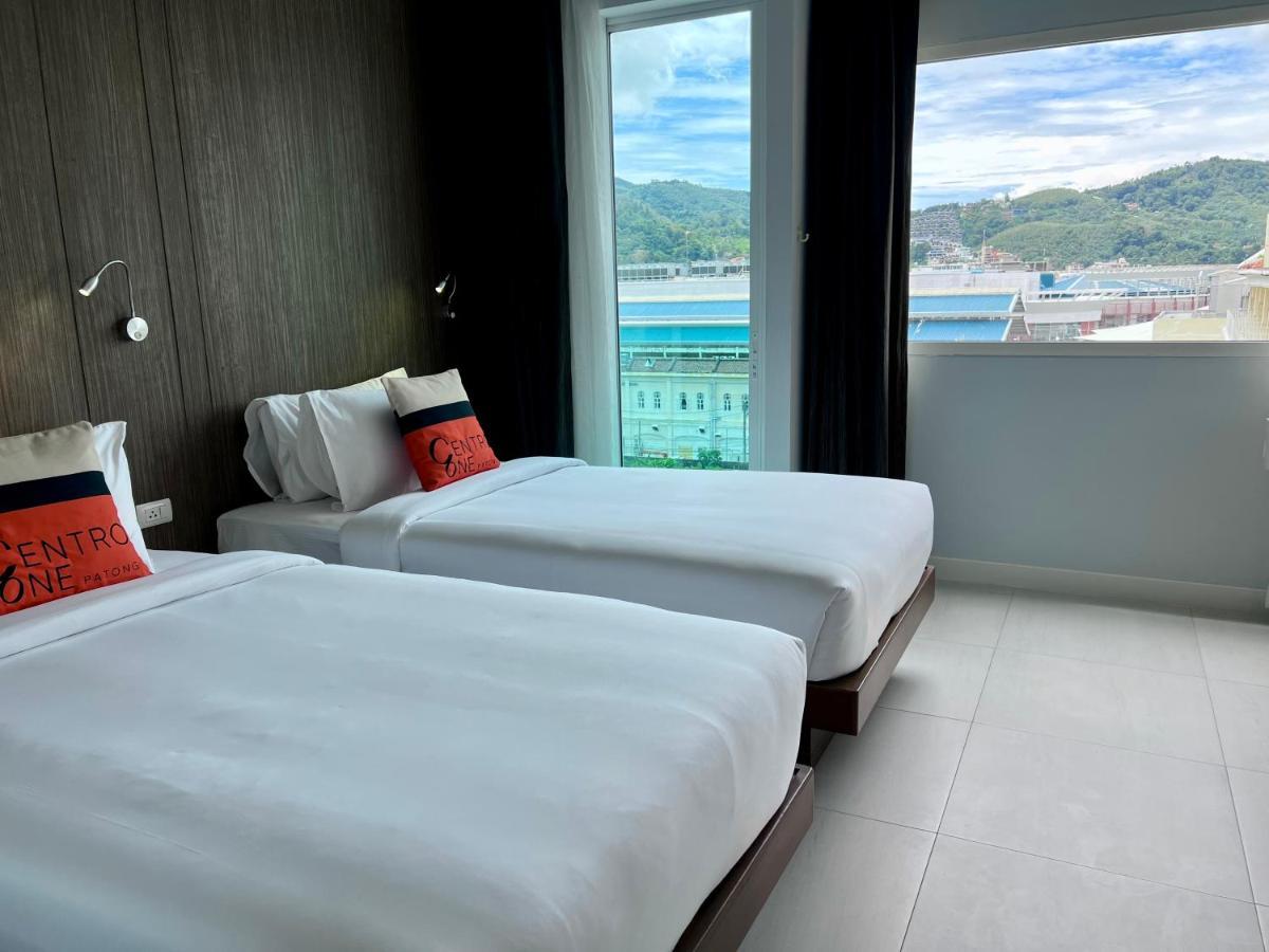 Centro One Patong Hotel Buitenkant foto