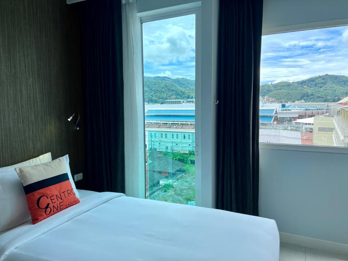 Centro One Patong Hotel Buitenkant foto